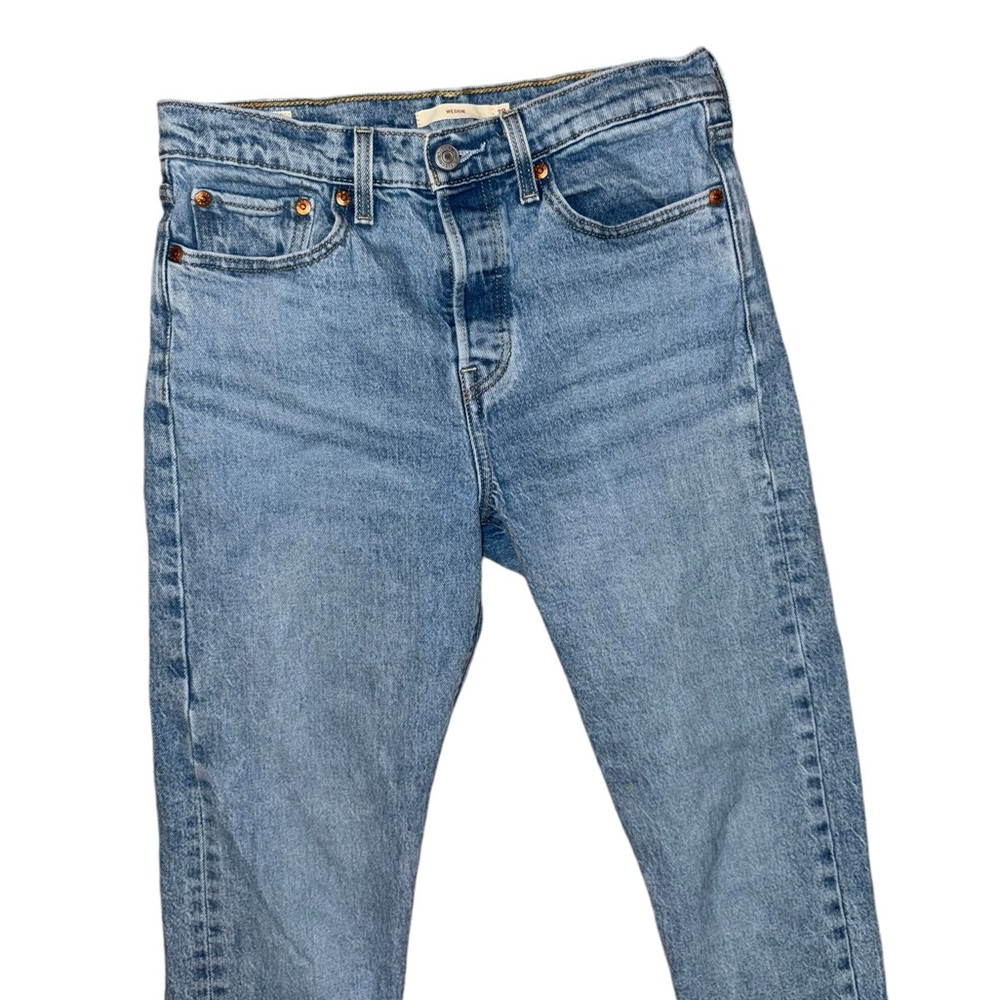 Levi's Premium Wedgie Light Wash High Rise Jeans Size 28 - Picture 3 of 7